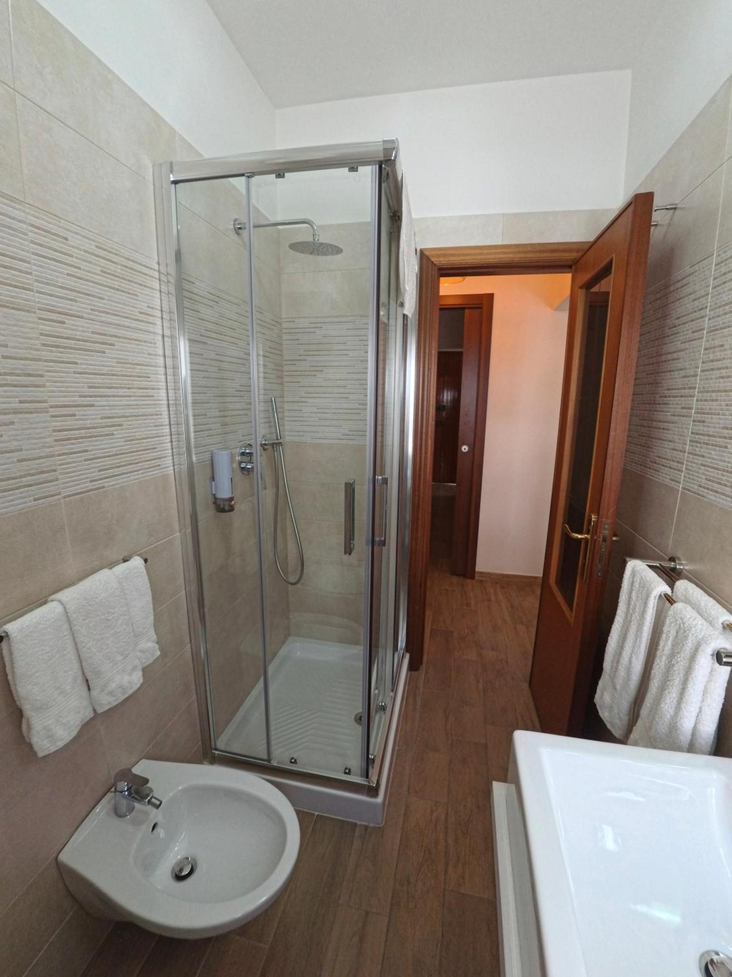 بيسْكيتْشّي Sunrise Bed And Breakfast المظهر الخارجي الصورة